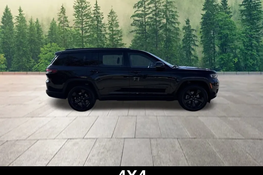 2022 Jeep Grand Cherokee Altitude photo 1