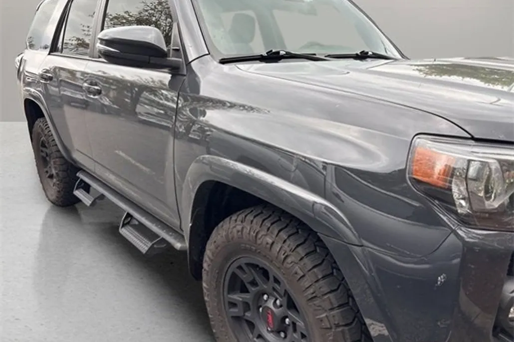 2024 Toyota 4Runner SR5 Premium photo 1