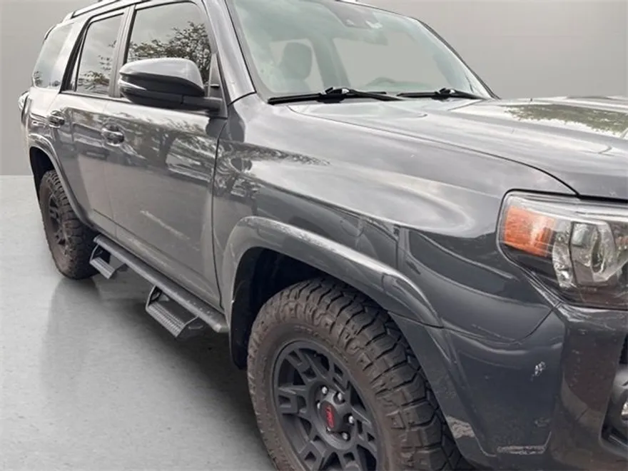2024 Toyota 4Runner SR5 Premium photo 1