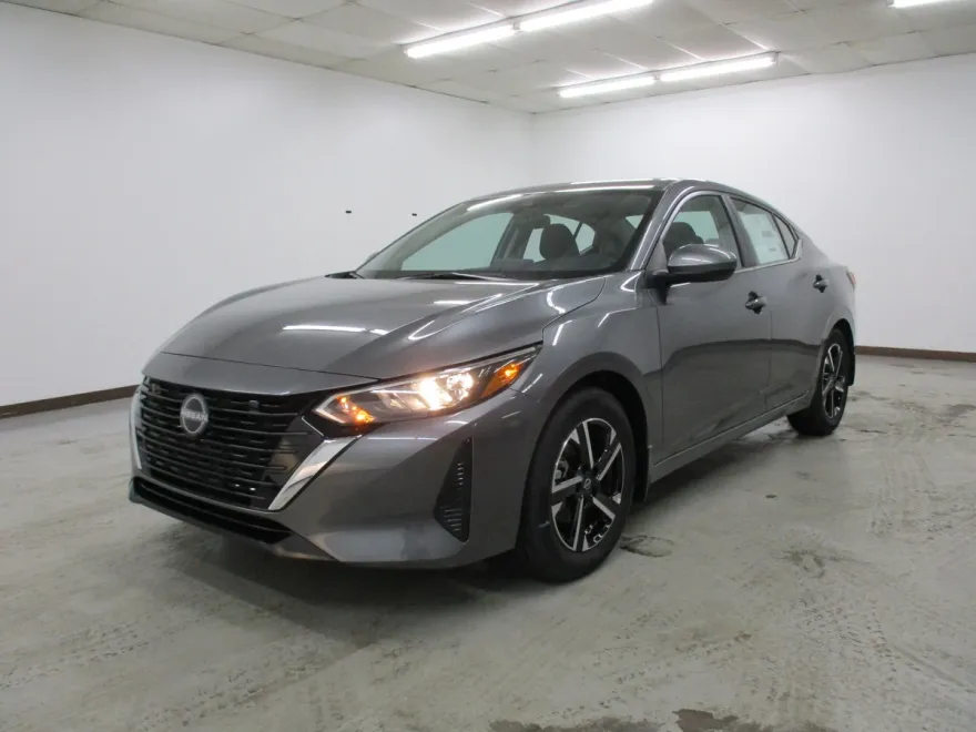 2025 Nissan Sentra SV photo 1