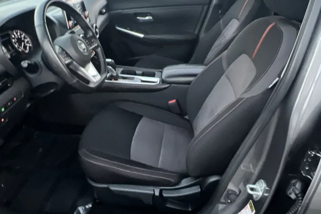 2022 Nissan Sentra SR photo 1