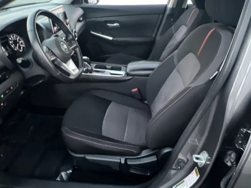 2022 Nissan Sentra SR photo 1