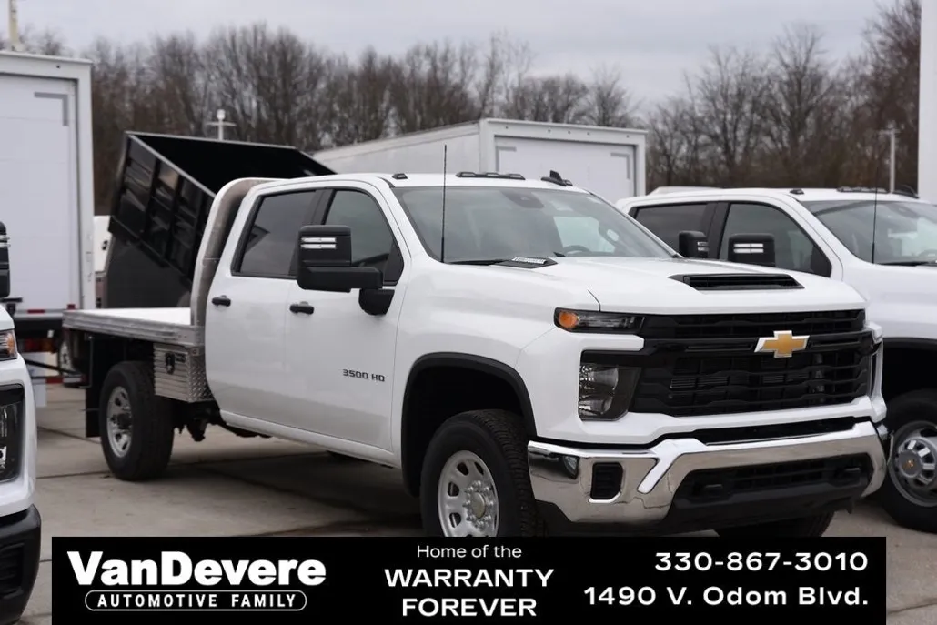 2024 Chevrolet Silverado 3500HD photo 1