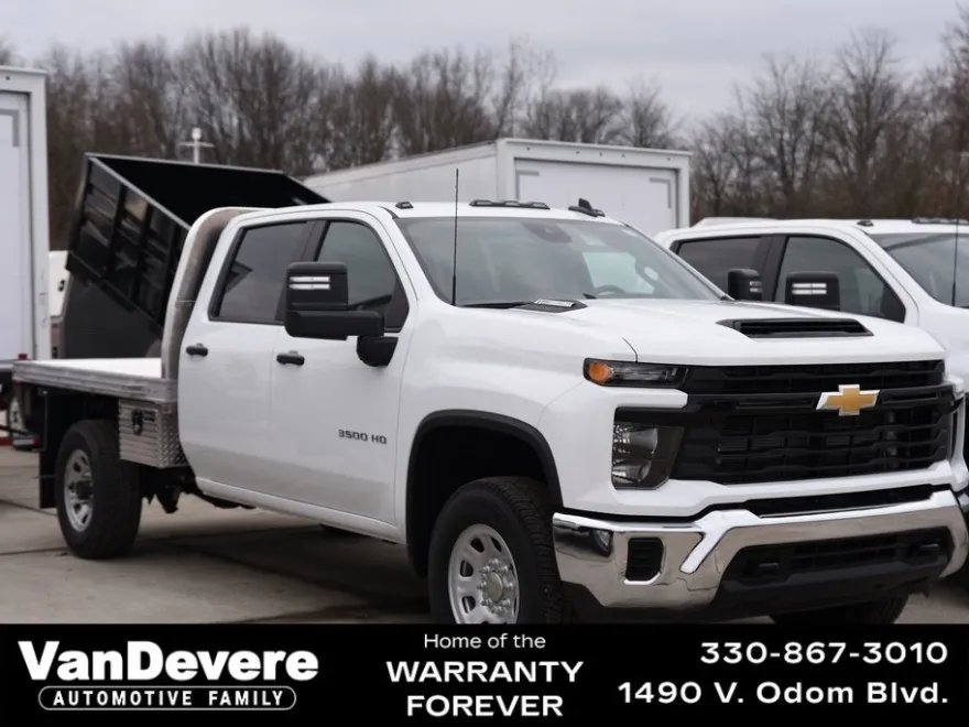 2024 Chevrolet Silverado 3500HD photo 1
