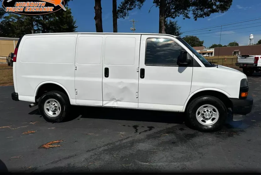 2019 Chevrolet Express Cargo Van photo 1