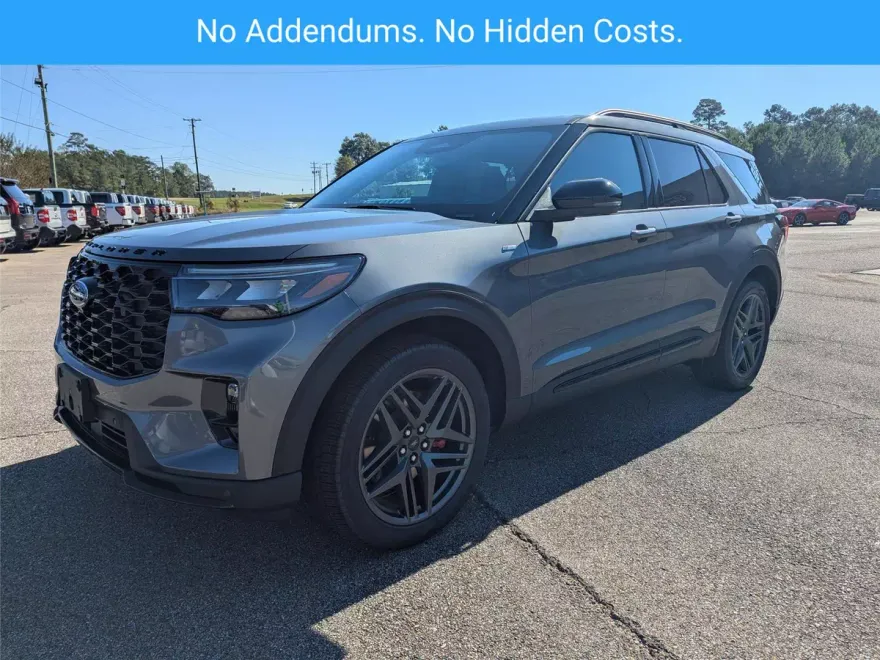 2025 Ford Explorer ST-Line photo 1