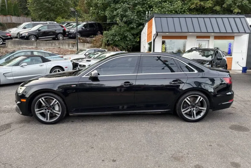 2018 Audi A4 2.0T Quattro Premium Plus photo 1