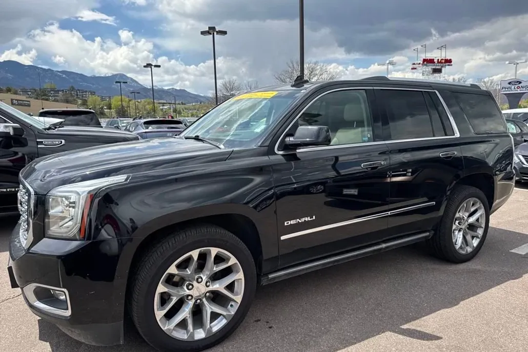 2019 Gmc Yukon Denali photo 1