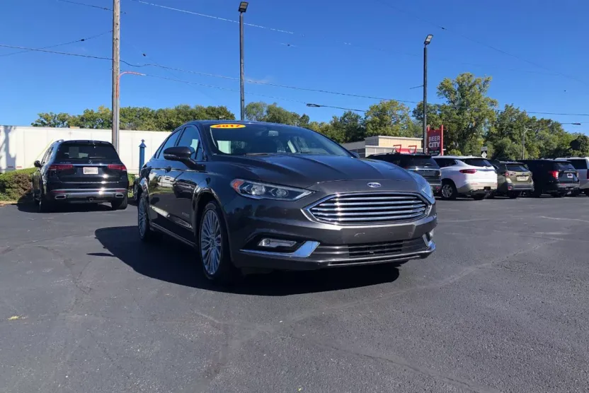 2017 Ford Fusion Titanium Hybrid photo 1