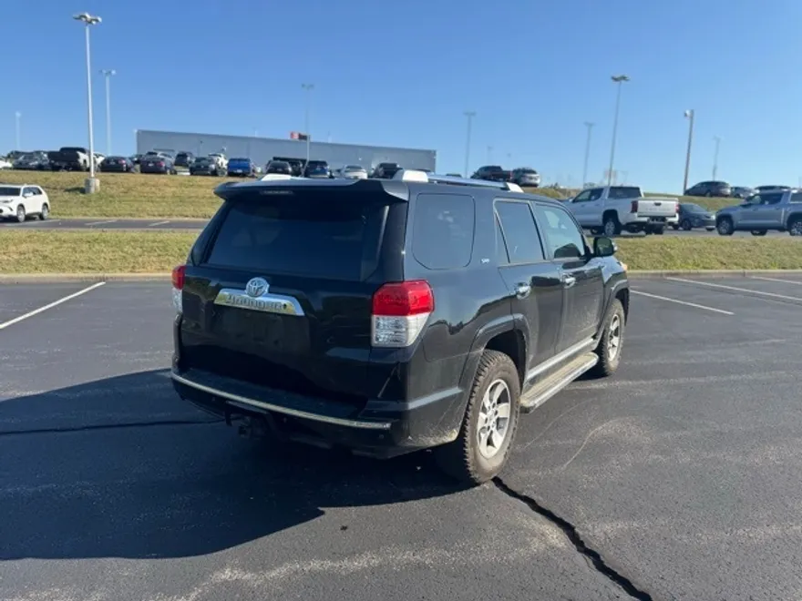 2012 Toyota 4Runner SR5 photo 1