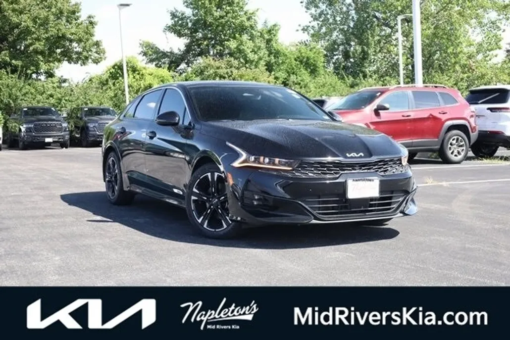 2024 Kia K5 GT-Line photo 1