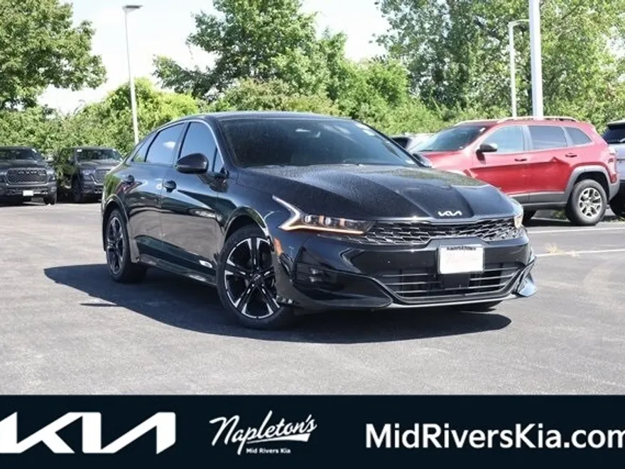 2024 Kia K5 GT-Line photo 1