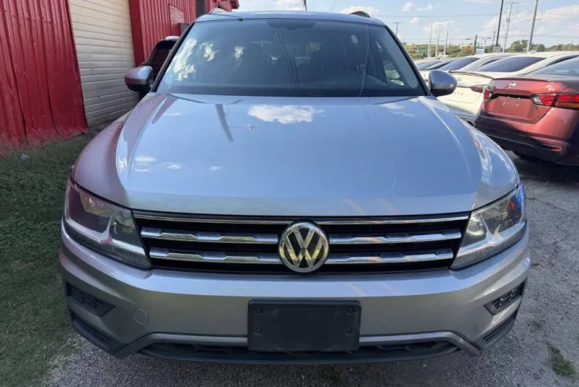 2019 Volkswagen Tiguan SE photo 1
