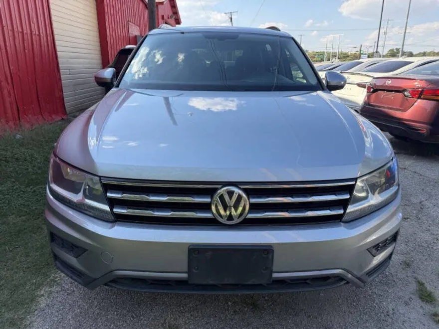 2019 Volkswagen Tiguan SE photo 1