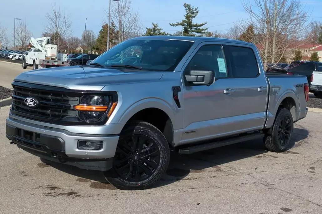 2025 Ford F-150 XLT photo 1