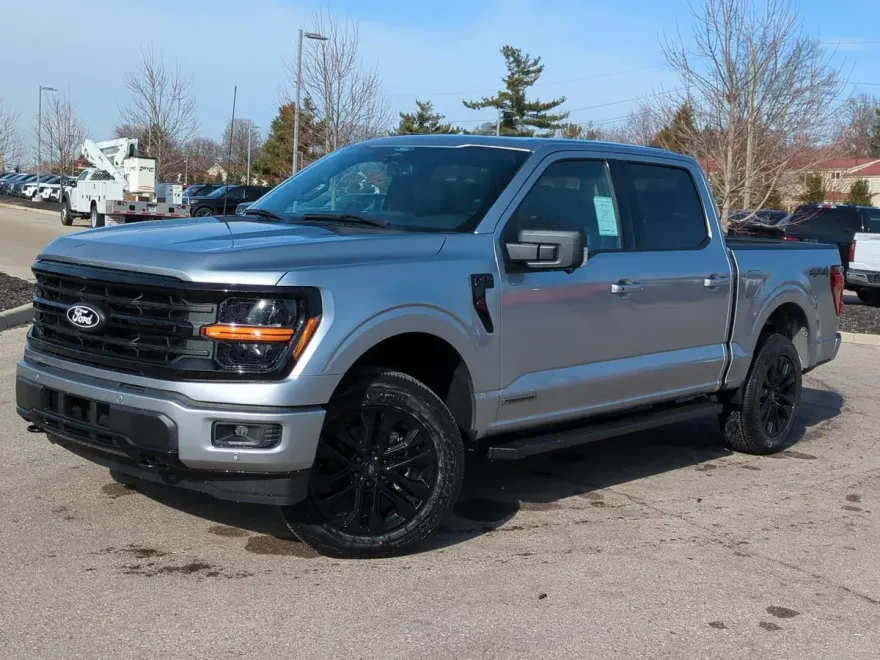 2025 Ford F-150 XLT photo 1