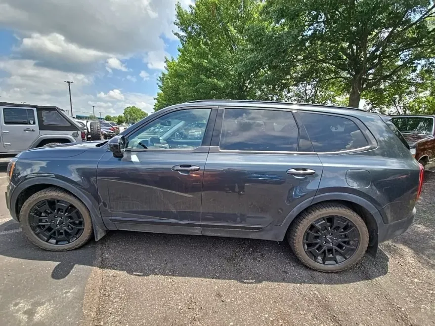 2022 Kia Telluride Base photo 1