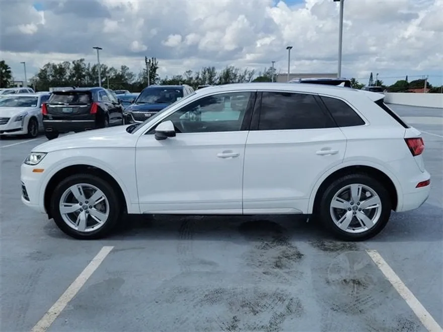 2018 Audi Q5 Premium Plus photo 1