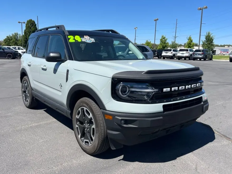 2024 Ford Bronco Sport Outer Banks photo 1