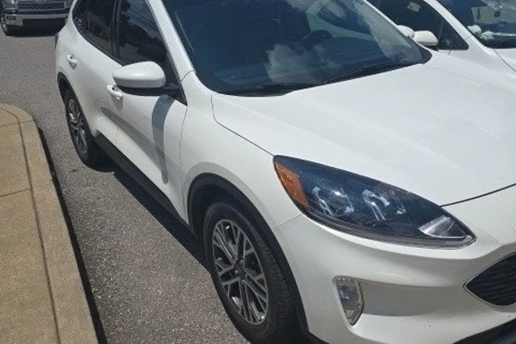 2020 Ford Escape SEL photo 1