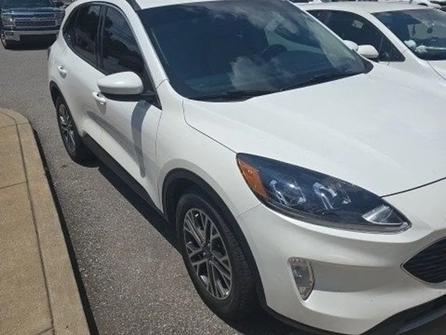 2020 Ford Escape SEL photo 1