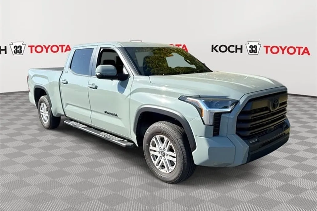 2025 Toyota Tundra SR5 photo 1