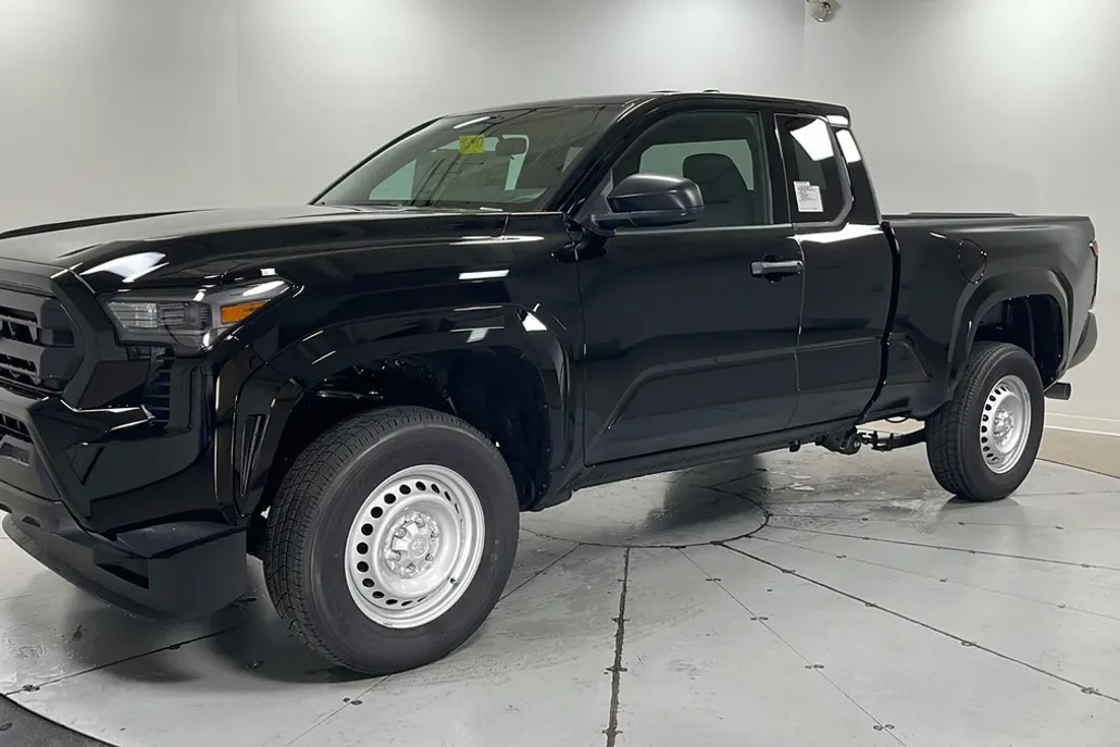 2025 Toyota Tacoma SR XtraCab photo 1