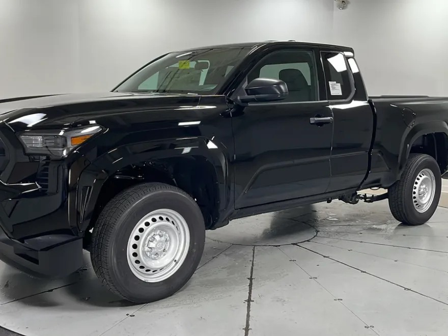 2025 Toyota Tacoma SR XtraCab photo 1