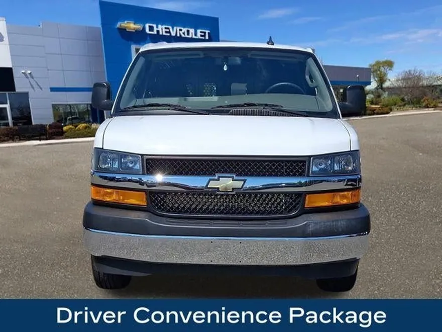 2023 Chevrolet Express Cargo 2500 Base photo 1