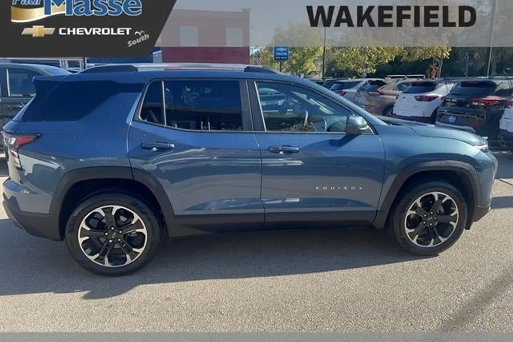2025 Chevrolet Equinox LT photo 1