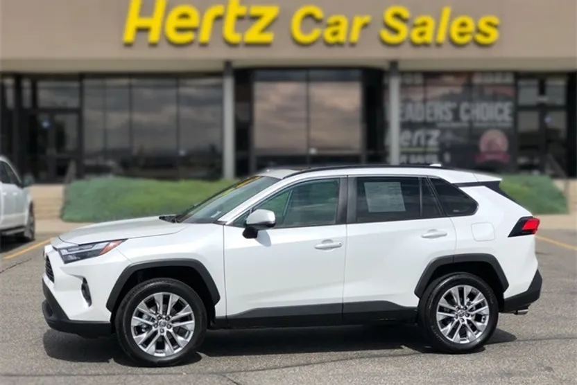 2025 Toyota RAV4 XLE Premium photo 1