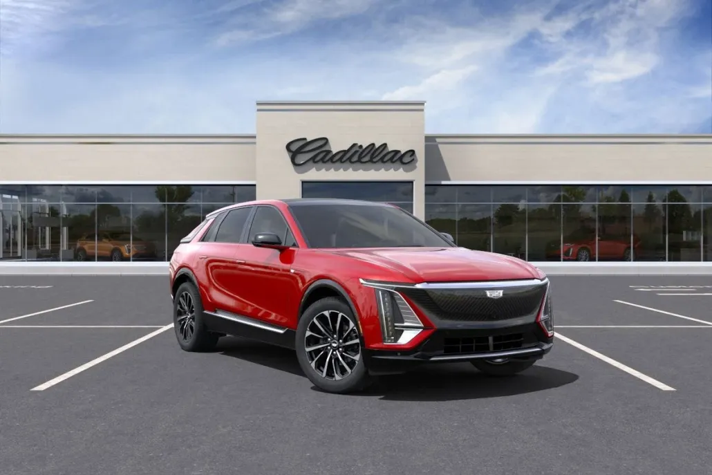 2024 Cadillac Lyriq Sport photo 1