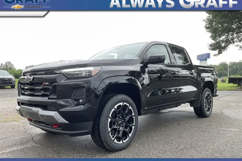 2026 Chevrolet Colorado Z71 photo 1