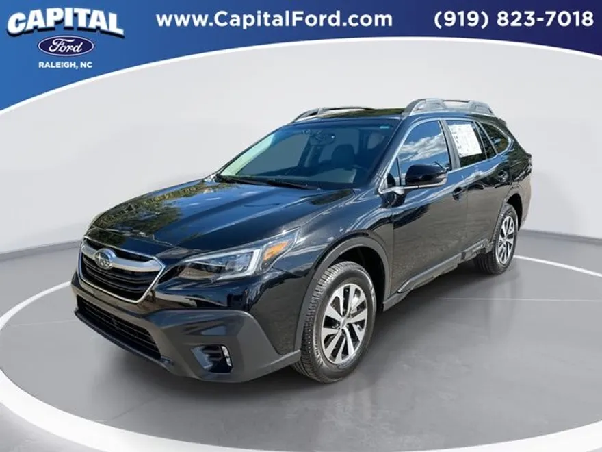 2020 Subaru Outback Premium photo 1