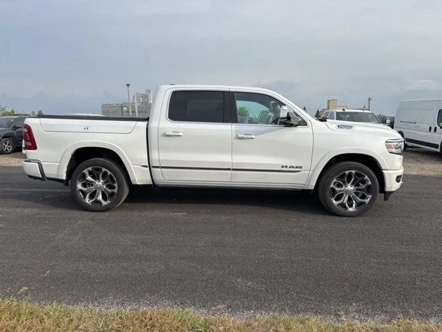 2023 Ram 1500 Limited photo 1