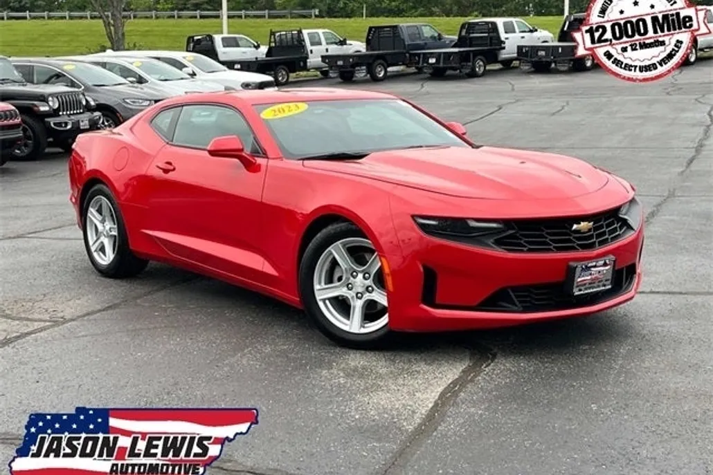2023 Chevrolet Camaro 1LT photo 1