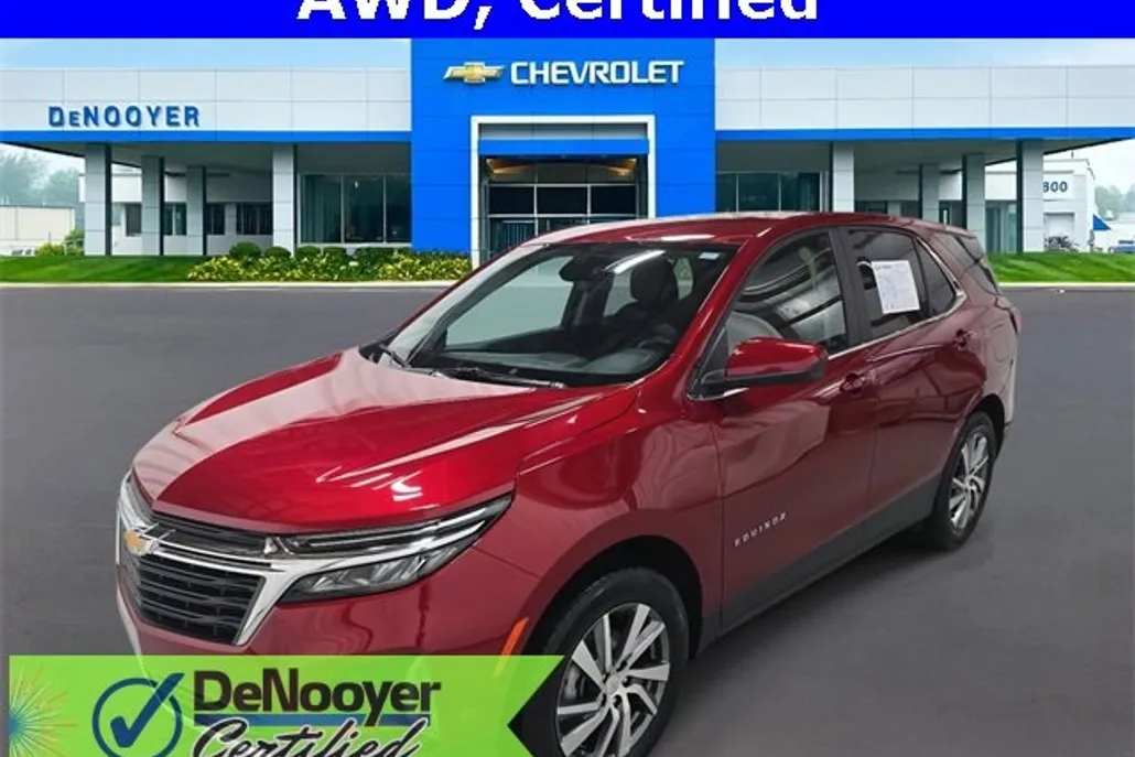 2024 Chevrolet Equinox LT photo 1