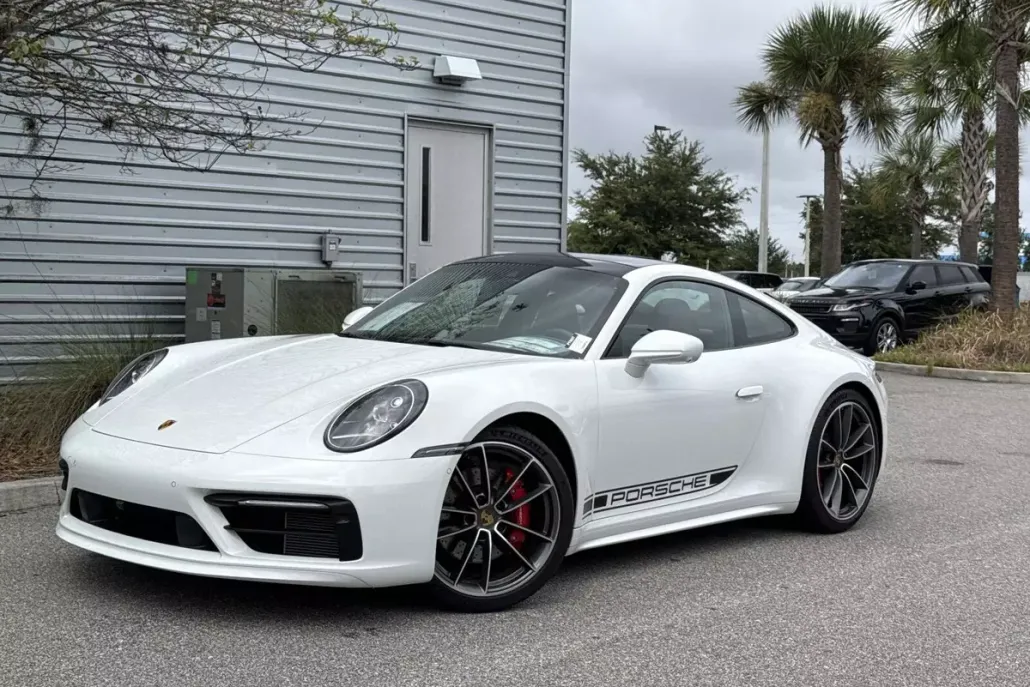 2023 Porsche 911 4S photo 1