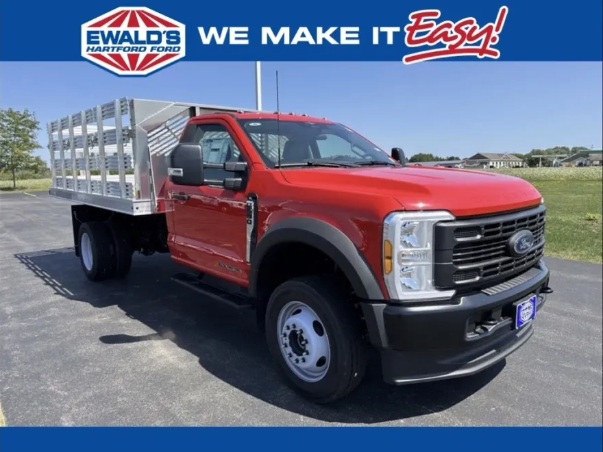 2023 Ford F-550 photo 1
