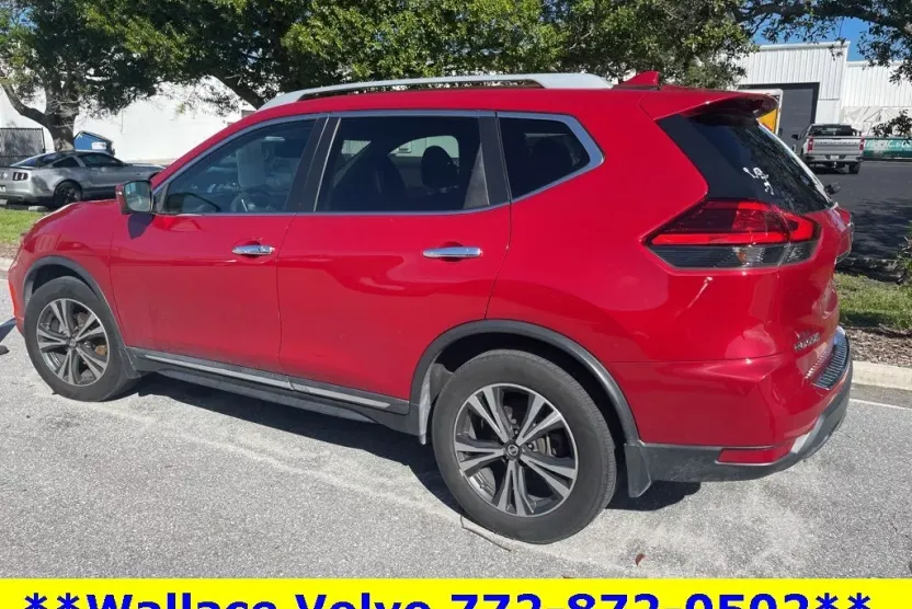 2017 Nissan Rogue SL photo 1