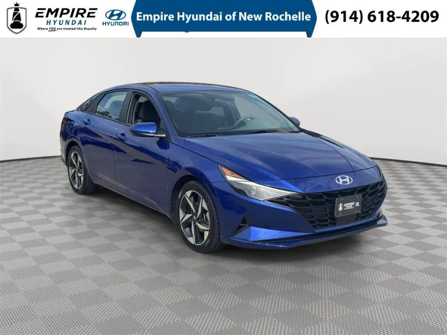 2023 Hyundai Elantra SEL photo 1