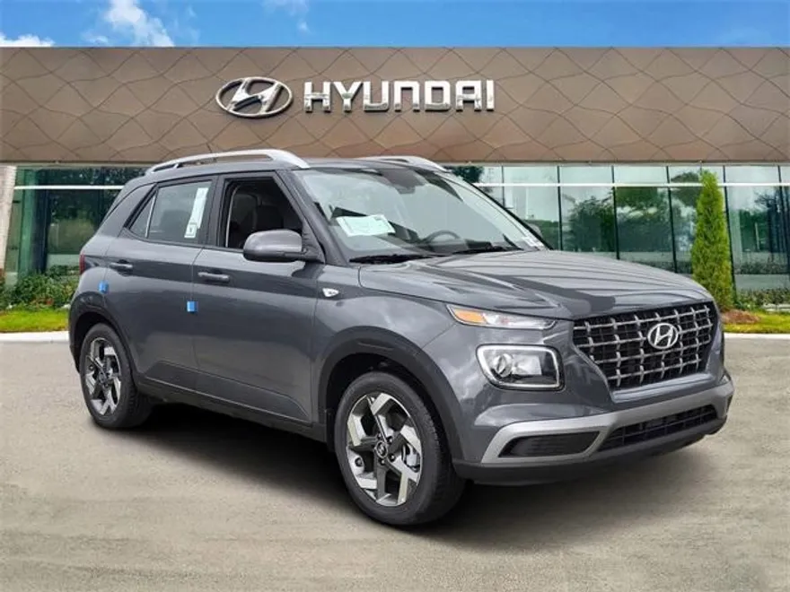 2025 Hyundai Venue SEL photo 1