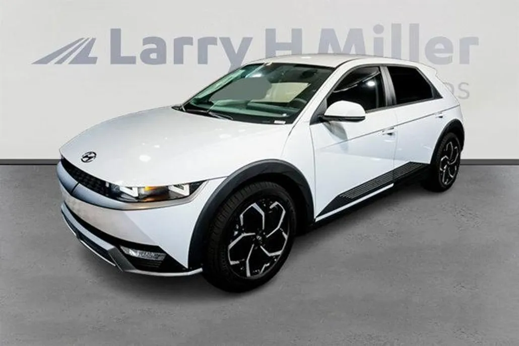 2024 Hyundai Ioniq 5 SEL photo 1