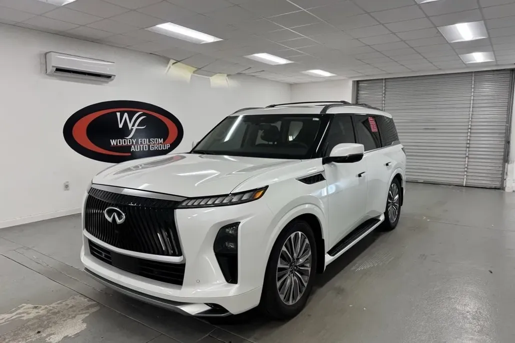 2025 Infiniti QX80 Sensory photo 1