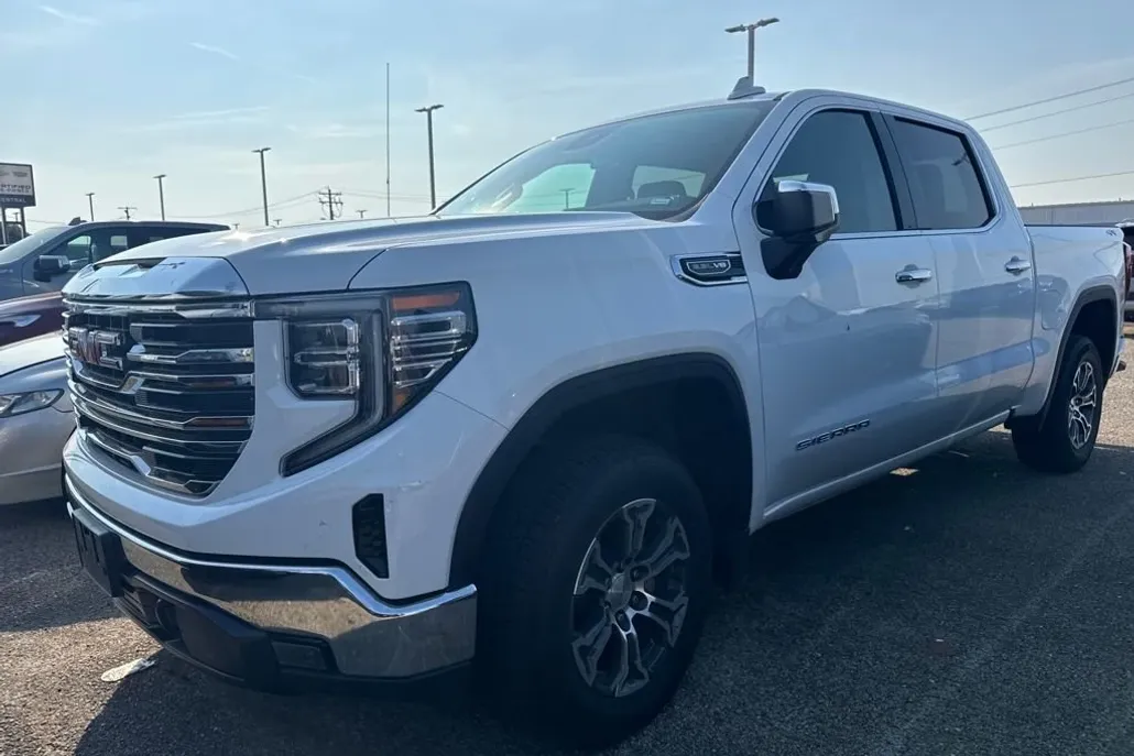 2025 Gmc Sierra 1500 SLT photo 1