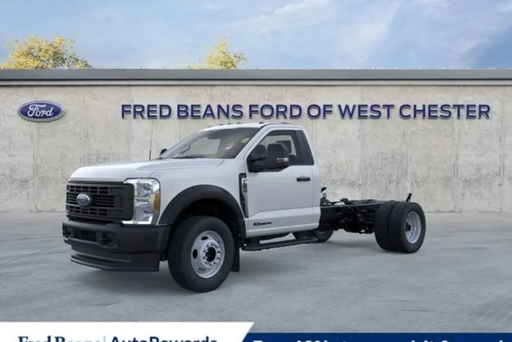 2025 Ford F-550 XL photo 1