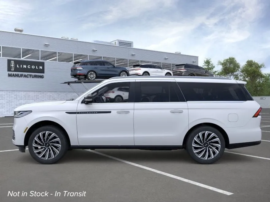 2025 Lincoln Navigator Black Label photo 1