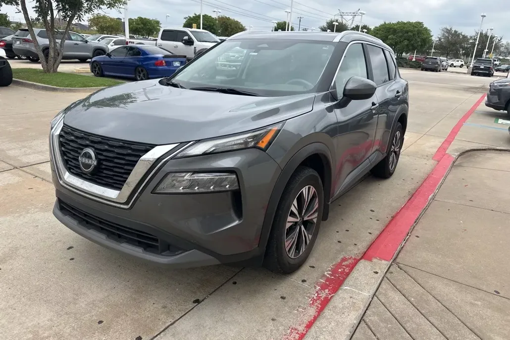 2023 Nissan Rogue SV photo 1