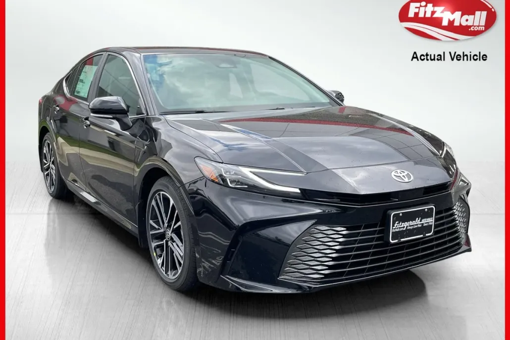 2025 Toyota Camry XLE photo 1