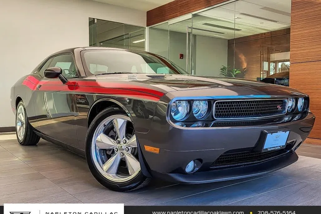 2014 Dodge Challenger R/T Classic photo 1